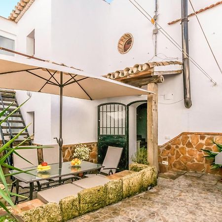 Pet Friendly Home In Hornachuelos With Kitchen 外观 照片