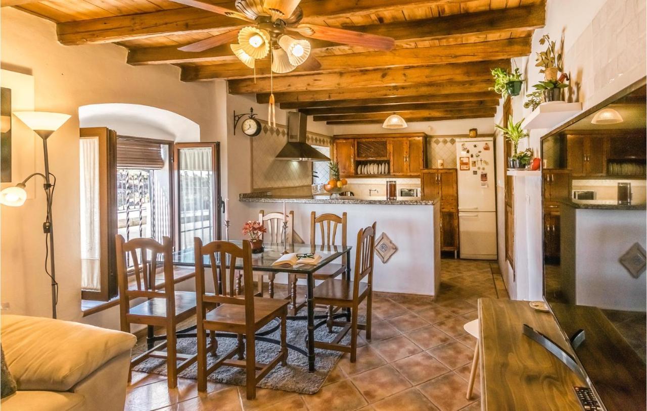 Pet Friendly Home In Hornachuelos With Kitchen 外观 照片