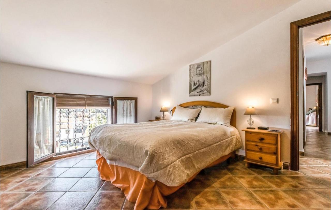 Pet Friendly Home In Hornachuelos With Kitchen 外观 照片