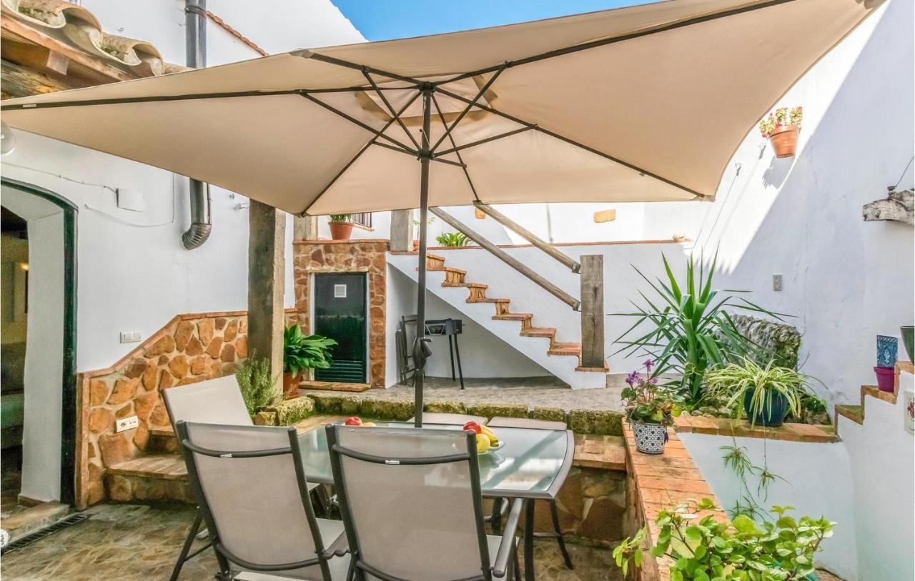Pet Friendly Home In Hornachuelos With Kitchen 外观 照片