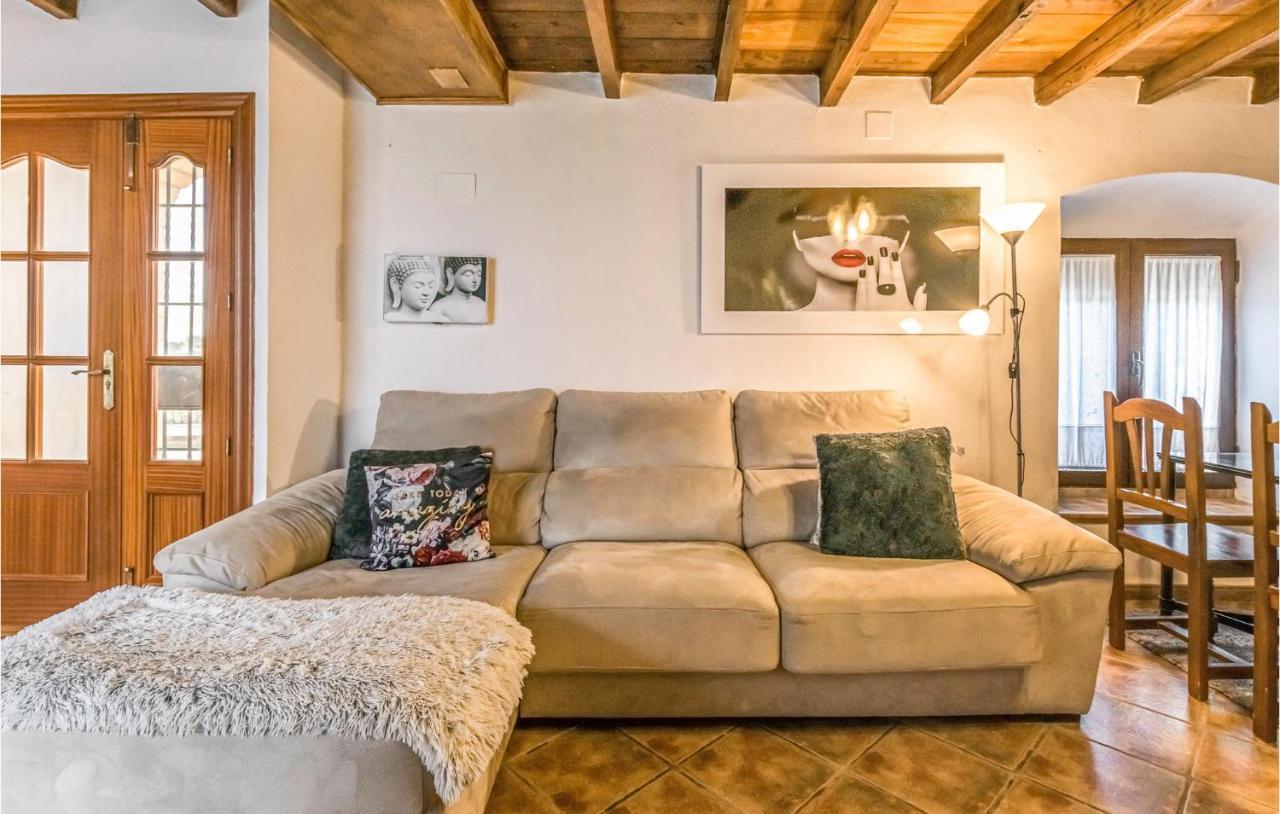 Pet Friendly Home In Hornachuelos With Kitchen 外观 照片